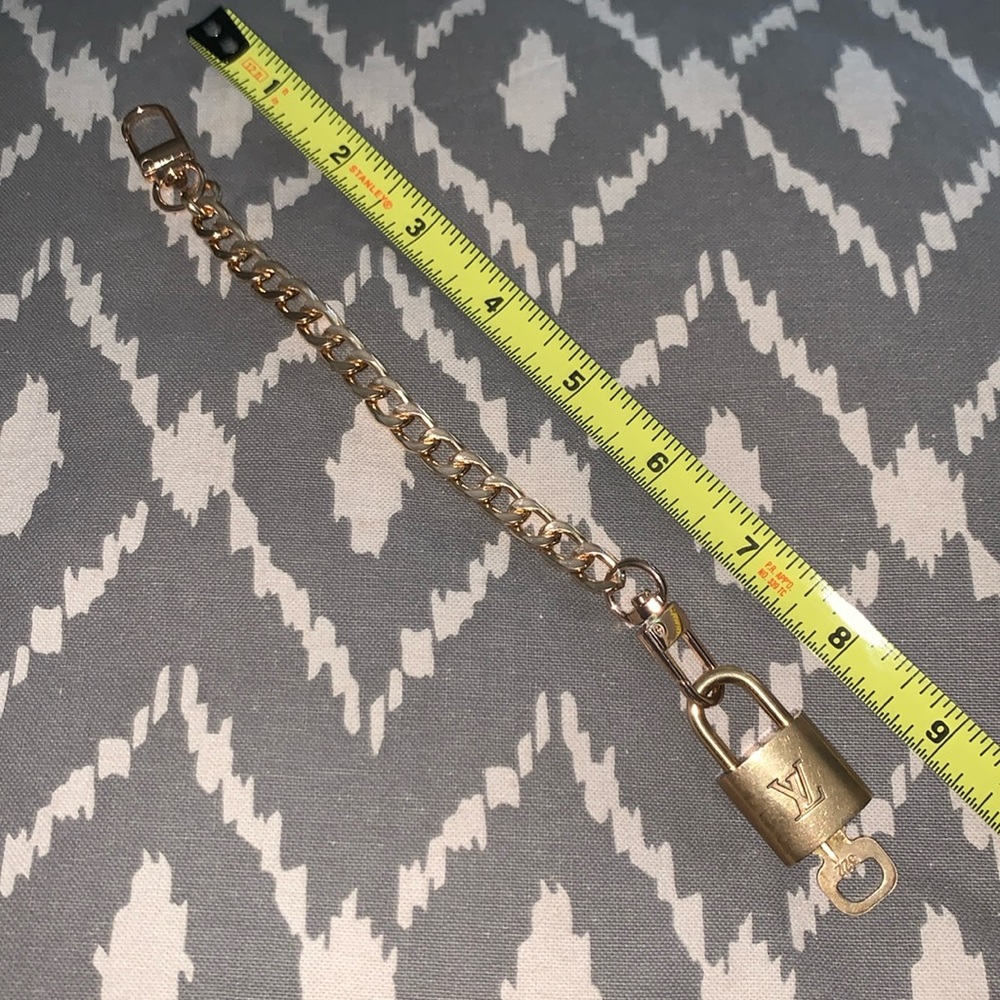 Lv Authentic Lock And Key Number (322) - image 7